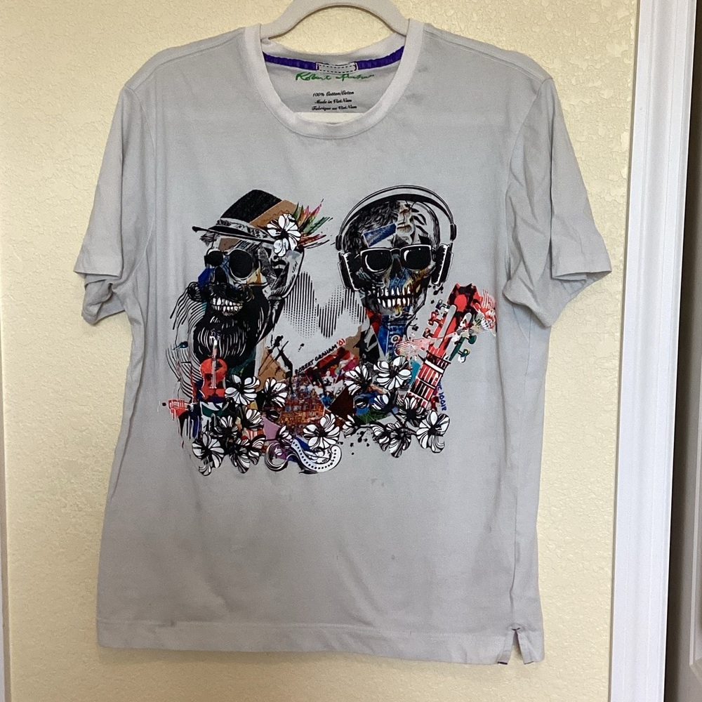 Robert Graham Gray Skull Graphic T-Shirt